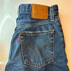 Levi’s rib cage jean shorts